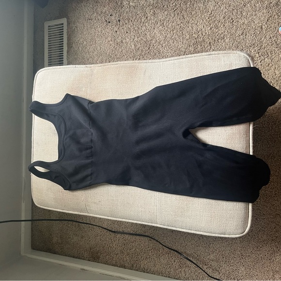 Two TikTok shop snatching body suits - Picture 2 of 4